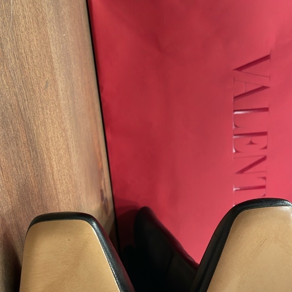 Valentino Garavani Rockstud square toe ankle boot in nappa - Picture 9 of 15